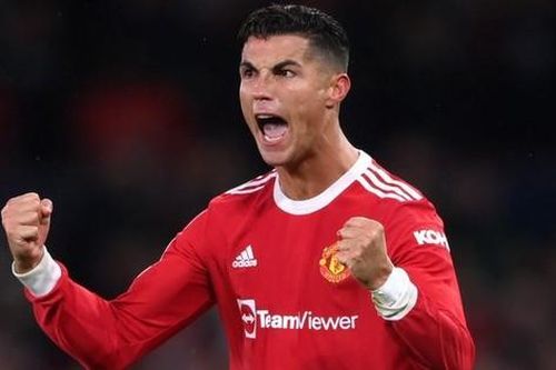 Vén màn bí mật vụ MU bất ngờ chiêu mộ Ronaldo