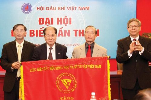 TS. Trần Ngọc Cảnh: Luôn đau đáu với sự phát triển của ngành Dầu khí