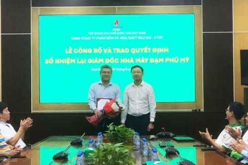 Công bố và trao Quyết định bổ nhiệm lại Giám đốc Nhà máy Đạm Phú Mỹ