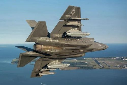 Hoa Kỳ công bố 'hình ảnh hiếm' về máy bay chiến đấu tàng hình F-35C