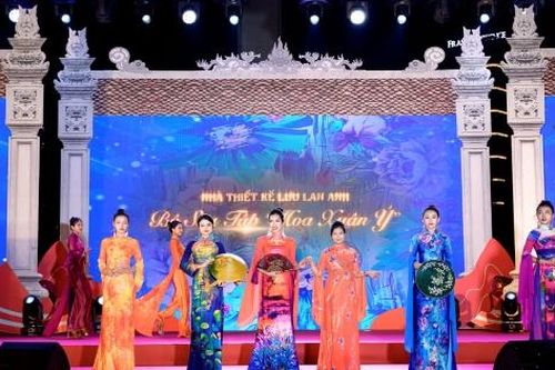 Ngày Hội Văn Hóa Vì Hòa Bình quy tụ 12 NTK đến từ 3 miền Bắc – Trung - Nam
