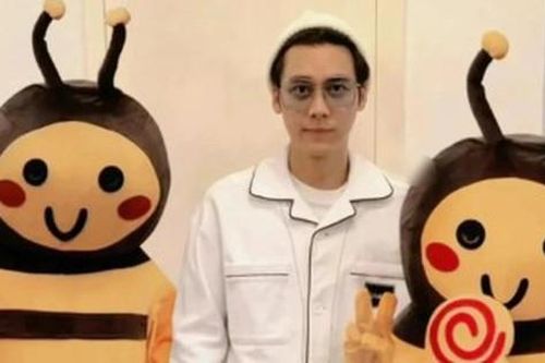'Nam thần' đình đám một thời xuất hiện tàn tạ sau bê bối mua dâm