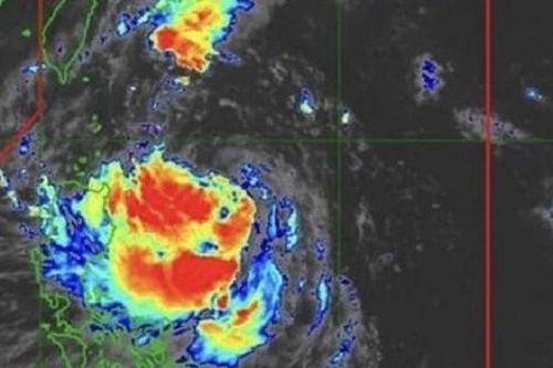 Bão Julian đã tiến gần Biển Đông, nguy cơ tăng cấp thành siêu bão với sức mạnh cực đại