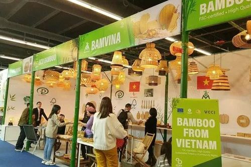 Cần một chiến lược toàn diện trong xây dựng thương hiệu quốc gia Việt Nam