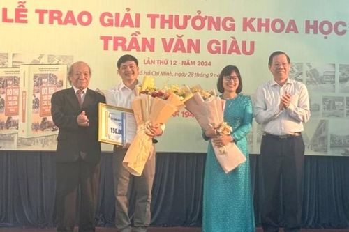 'Đô thị Sài Gòn - Chợ Lớn trước năm 1945 qua tài liệu lưu trữ' được trao giải thưởng Trần Văn Giàu