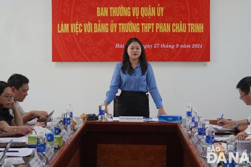 Đảng bộ Trường THPT Phan Chu Trinh phát triển 2 đảng viên mới là học sinh
