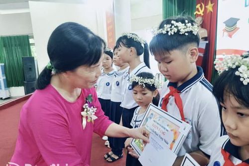 400 học sinh, sinh viên thành phố Biên Hòa được trao học bổng