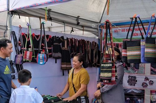 Gia Lai tổ chức chuỗi hoạt động hỗ trợ phụ nữ khởi nghiệp