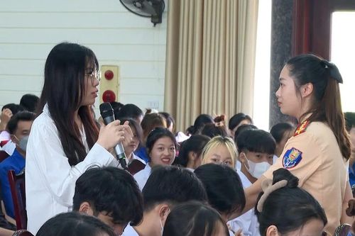 500 đoàn viên, thanh niên được tuyên truyền về văn hóa giao thông