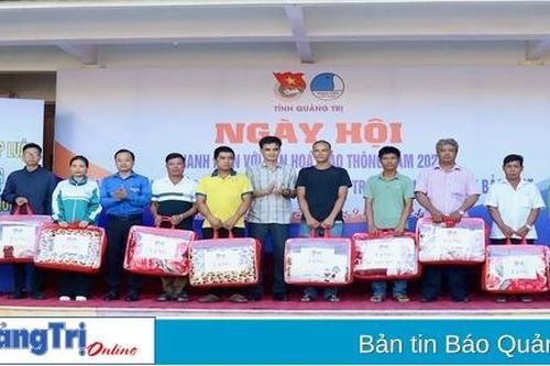 Gần 300 đoàn viên, người dân tham gia Ngày hội Thanh niên với văn hóa giao thông năm 2024