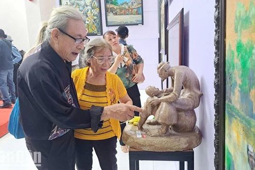 Khai mạc Triển lãm mỹ thuật khu vực Đồng bằng sông Cửu Long lần thứ 29