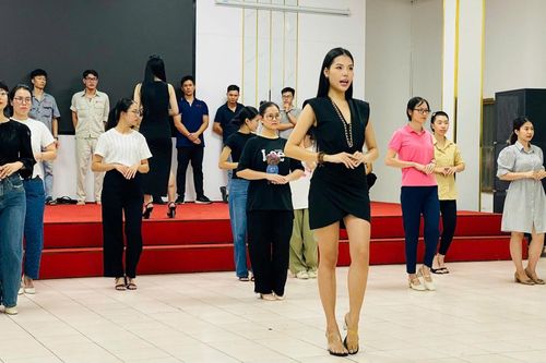 Cuộc thi 'Rạng Đông: Sức sống mới - Khát vọng mới' đang tăng nhanh độ 'hot'