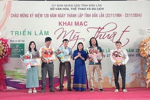 Khai mạc Triển lãm Mỹ thuật lần thứ II, hướng tới chào mừng kỷ niệm 120 năm thành lập tỉnh Đắk Lắk