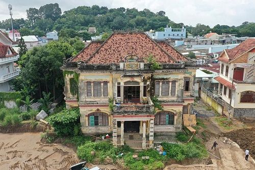 Phương án bảo tồn biệt thự trăm năm tuổi 'nhà lầu ông Phủ' ở Biên Hòa