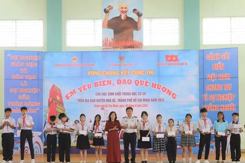 TP. Hồ Chí Minh: Hơn 10.000 học sinh tham gia cuộc thi 'Em yêu biển, đảo quê hương'