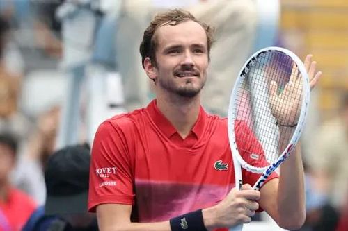 Daniil Medvedev giành quyền vào vòng 2 China Open 2024