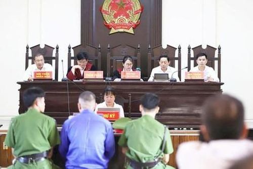 Hơn thua với bạn một câu nói, thanh niên nhận án 17 năm tù và phải bồi thường 250 triệu đồng