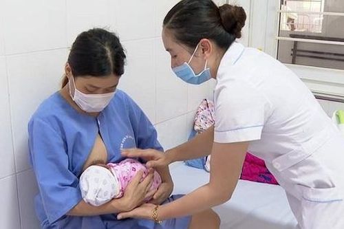 Tuần lễ làm mẹ an toàn năm 2024 vận động phụ nữ khám thai, sinh đẻ tại cơ sở y tế