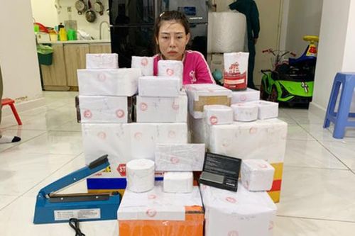 'Ông trùm' trẻ tuổi cùng người tình DJ trong đường dây ma túy xuyên quốc gia