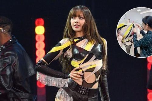 Lisa BLACKPINK được Mugler thiết kế trang phục diễn ở Global Citizen Festival
