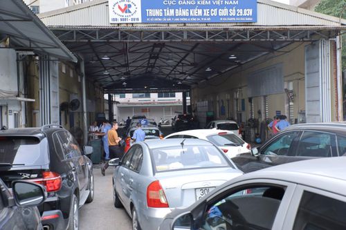 Sở Giao thông Hà Nội kiến nghị ký hợp đồng với đăng kiểm viên bị án treo