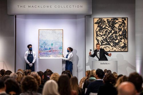 'Trùm' đấu giá Sotheby's chìm trong số nợ khủng