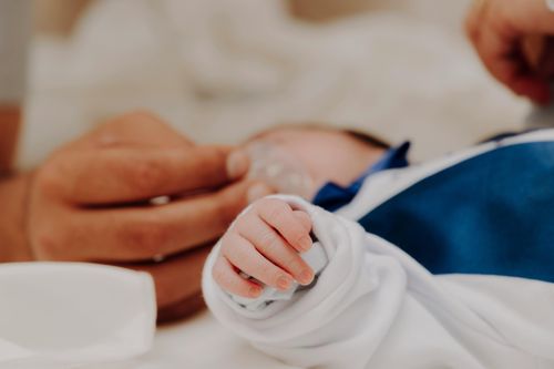 Căn bệnh nguy hiểm khiến bé gái nôn trớ suốt 5 tháng