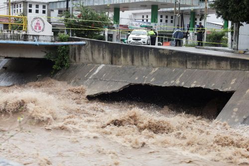 Ít nhất 22 người tử vong sau khi bão John tàn phá Mexico