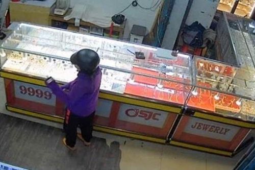 Truy bắt hai đối tượng cướp tiệm vàng ở huyện Ea H'leo
