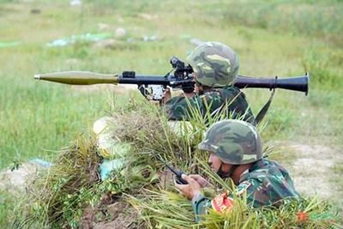 Trung đoàn Gia Định diễn tập bắn đạn thật cấp tiểu đội bộ binh
