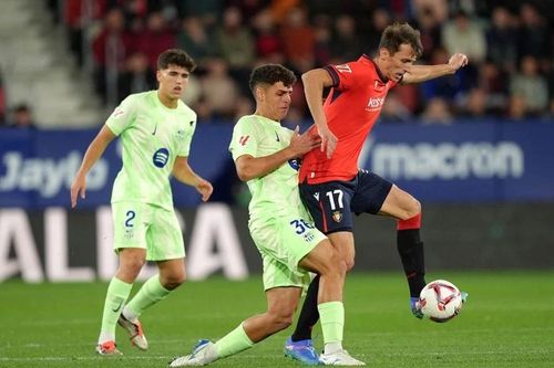 Osasuna chặn đứng mạch thắng của Barcelona