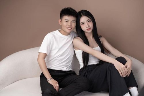 'Cặp chị chị - em em' tuyển nữ Việt Nam công khai ảnh thân mật