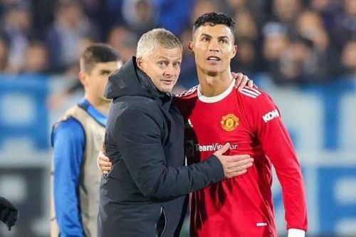 HLV Ole Gunnar Solskjaer tiết lộ lý do thực sự MU mua Ronaldo