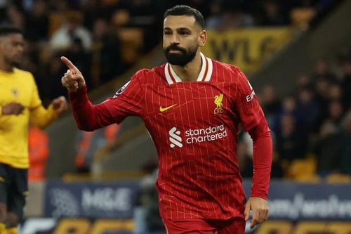 Liverpool chiếm ngôi đầu Ngoại hạng Anh
