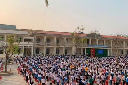 Thanh Hóa: Phụ huynh bức xúc vì khoản thu tăng buổi, tiếng Anh và kỹ năng sống
