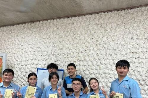 Amplifying Silence - Khơi dậy sức mạnh người khiếm thính và sự đồng hành của nam sinh lớp 12