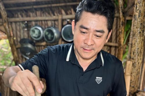 Diễn viên Huỳnh Anh Tuấn nấu ăn mướt mồ hôi, ở nhà vườn rộng 6.000m2