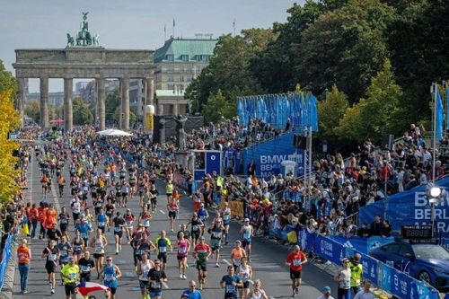 Hơn 58.000 VĐV thử sức với 'cung đường marathon nhanh nhất thế giới' tại Đức