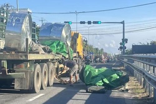 Ám ảnh những cuộn thép trên thùng xe chực lấy mạng người đi đường