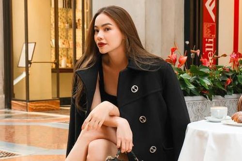 Hồ Ngọc Hà mê mệt mẫu 'giày cà kheo' nghìn đô dù cao 1m72