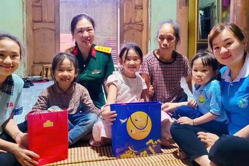 'Gieo mầm tri thức' nơi miền Tây xứ Nghệ - Bài cuối: Hội LHPN viết tiếp ước mơ cho học sinh nghèo