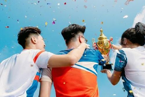 Bộ ảnh độc đáo chào đón tân sinh viên trường Báo