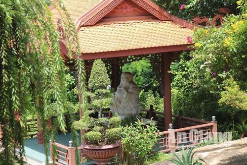 Tìm an yên trên 'hòn ngọc' Núi Sam