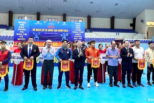 Hơn 200 vận động viên tranh tài tại Giải vô địch cử tạ quốc gia năm 2024