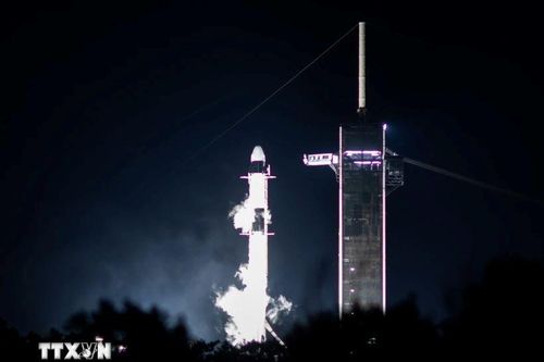SpaceX đưa phi hành gia mắc kẹt trên ISS trở về Trái Đất