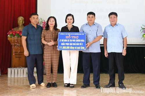 Hỗ trợ 111 triệu đồng cho các hộ dân bị ảnh hưởng thiên tai xã Tri Phú