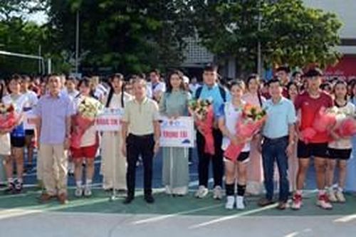 Hơn 250 vận động viên tranh tài tại giải bóng chuyền truyền thống Trường đại học Sư phạm