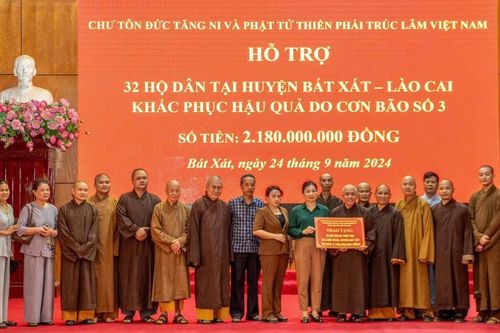 Tăng Ni, Phật tử Thiền phái Trúc Lâm VN ủng hộ hơn 3 tỷ đồng đến đồng bào bị thiệt hại do bão lũ
