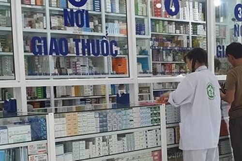 Cung ứng đủ, kiểm soát chặt giá thuốc điều trị sau mưa bão