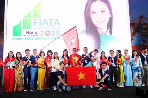Việt Nam nhận quyền trượng tổ chức Đại hội FIATA World Congress 2025